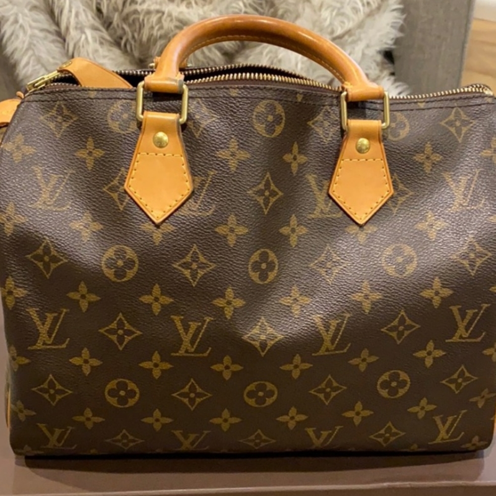 Authentic Louis Vuitton speedy 30- perfectly/ gently used.